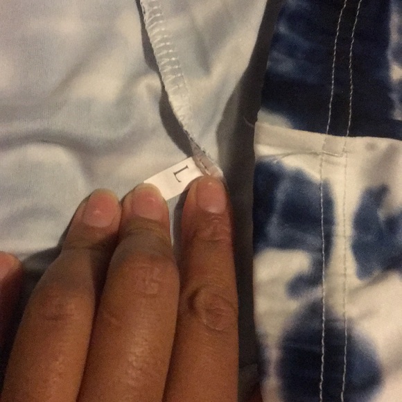 Fitted Pants set - Picture 2 of 3